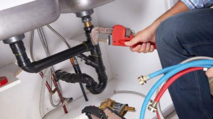 روش‌های استفاده شده توسط خدمات لوله بازکنی و تأثیر آن‌ها بر سلامت لوله‌ها