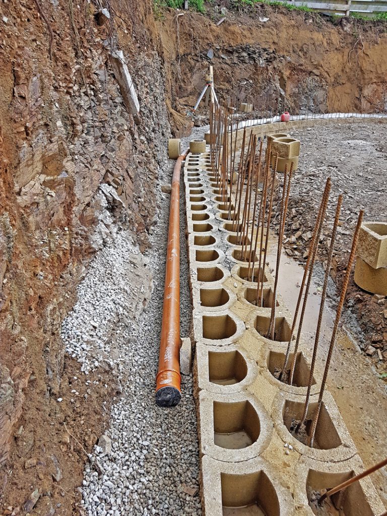 اهمیت شیب‌بندی صحیح لوله‌ها در کاهش گرفتگی