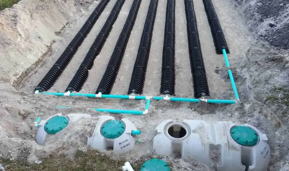 طراحی مهندسی و رعایت استانداردهای سیستم فاضلاب