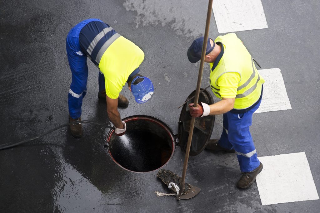 لوله بازکنی سمنان - 9058542004 - ارائه دهندهی خدمات لوله بازکنی در تمام ساعات شبانه روز با سرویس فوری لایروبی چاه فاضلاب: ضرورتها و روشها