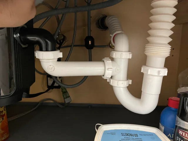 خدمات حرفه‌ای لوله بازکنی پیشوا با فنر برقی و دستگاه ژنراتور