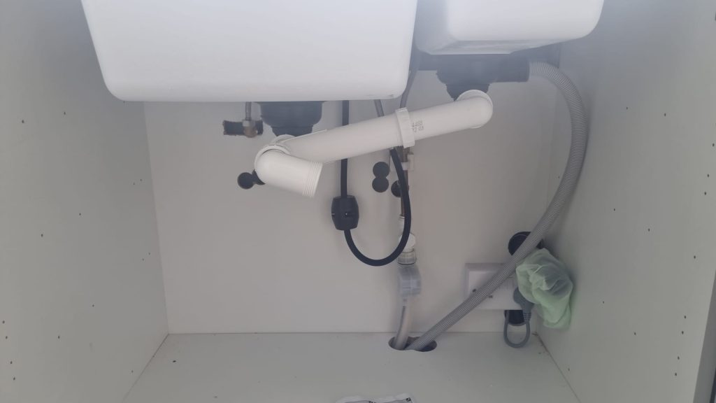 بهترین شرکتهای لوله بازکنی در پیشوا کداماند؟ بررسی و مقایسه 1404 8 معیارهای مقایسه بهترین شرکتهای لوله بازکنی